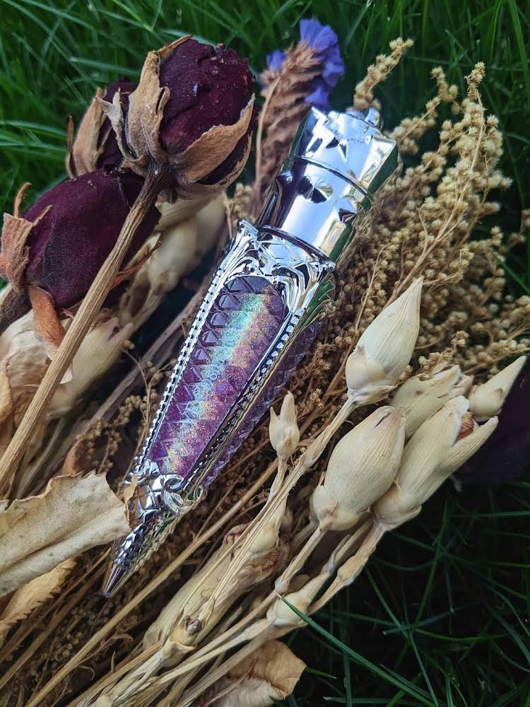Pretty Things Can Be Poisonous: The Story Behind VE’s Poisonous Lip Drips