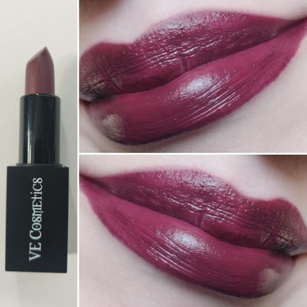 Bewitching Bullet Lipstick- Shade Familiar
