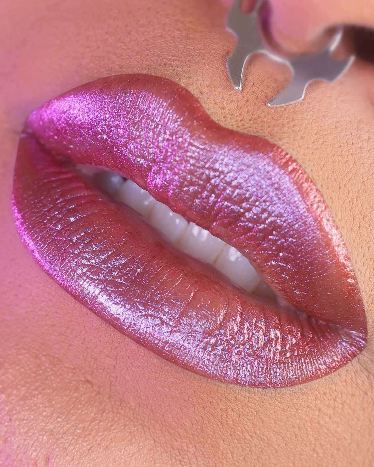FIRE △ Sacred Elements Multichrome Lippenstift