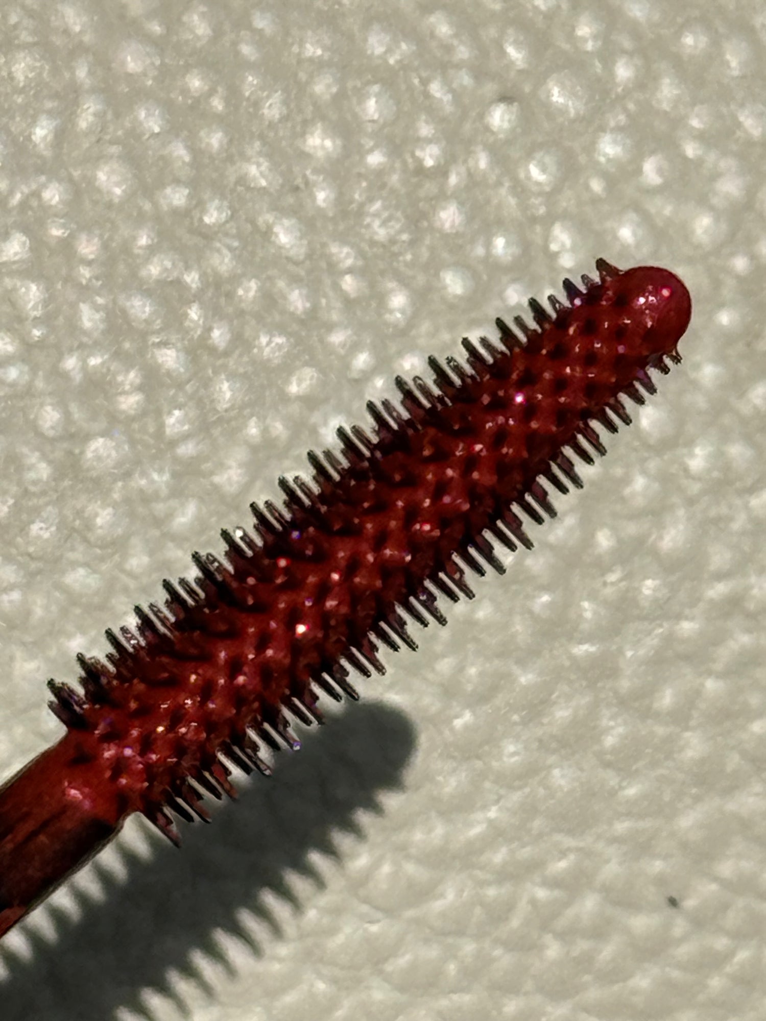 Mascara Coloré Chroma Veil – Rouge Métallique Pyre
