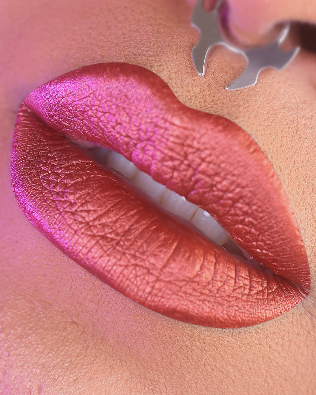 Mystic – Magischer Metallischer Lippenstift