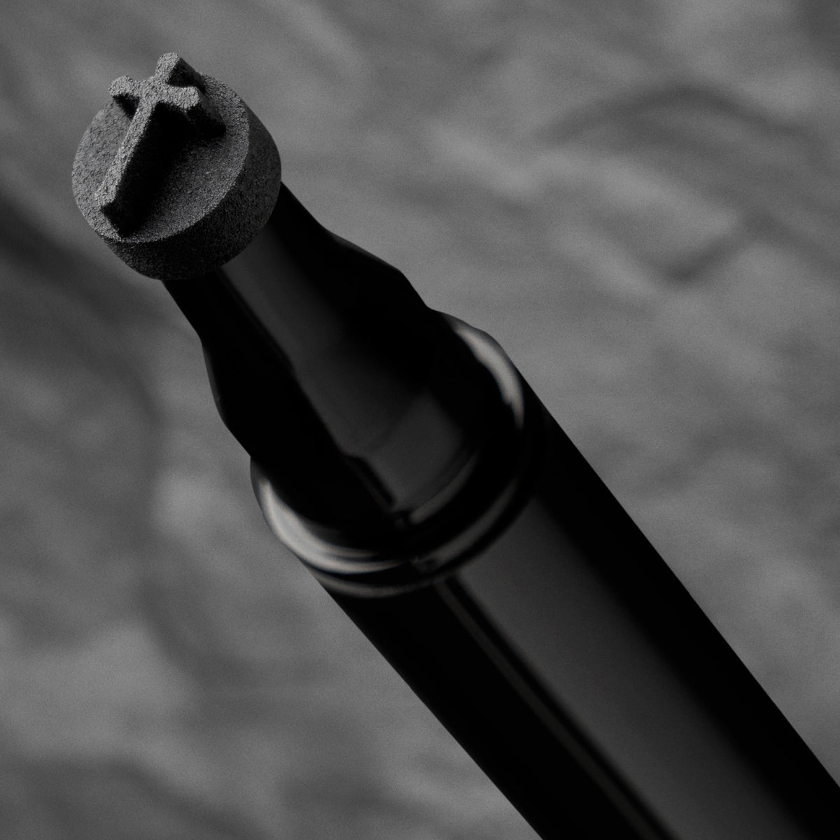 Cross 2-in-1 Waterproof Eyeliner Stamp Pen