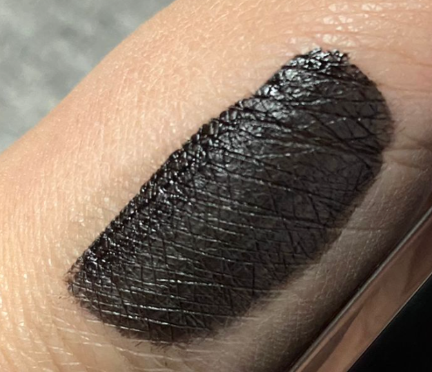 Noir - Enchanted Essence Lip Stain