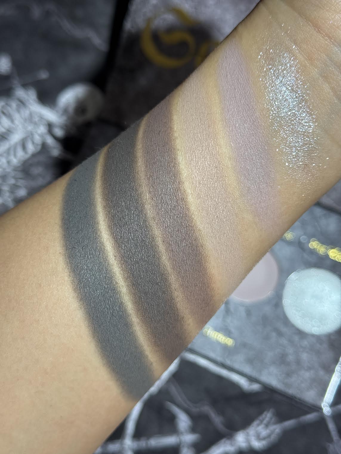VE Cosmetics cool gothic contour swatches by ymggg97