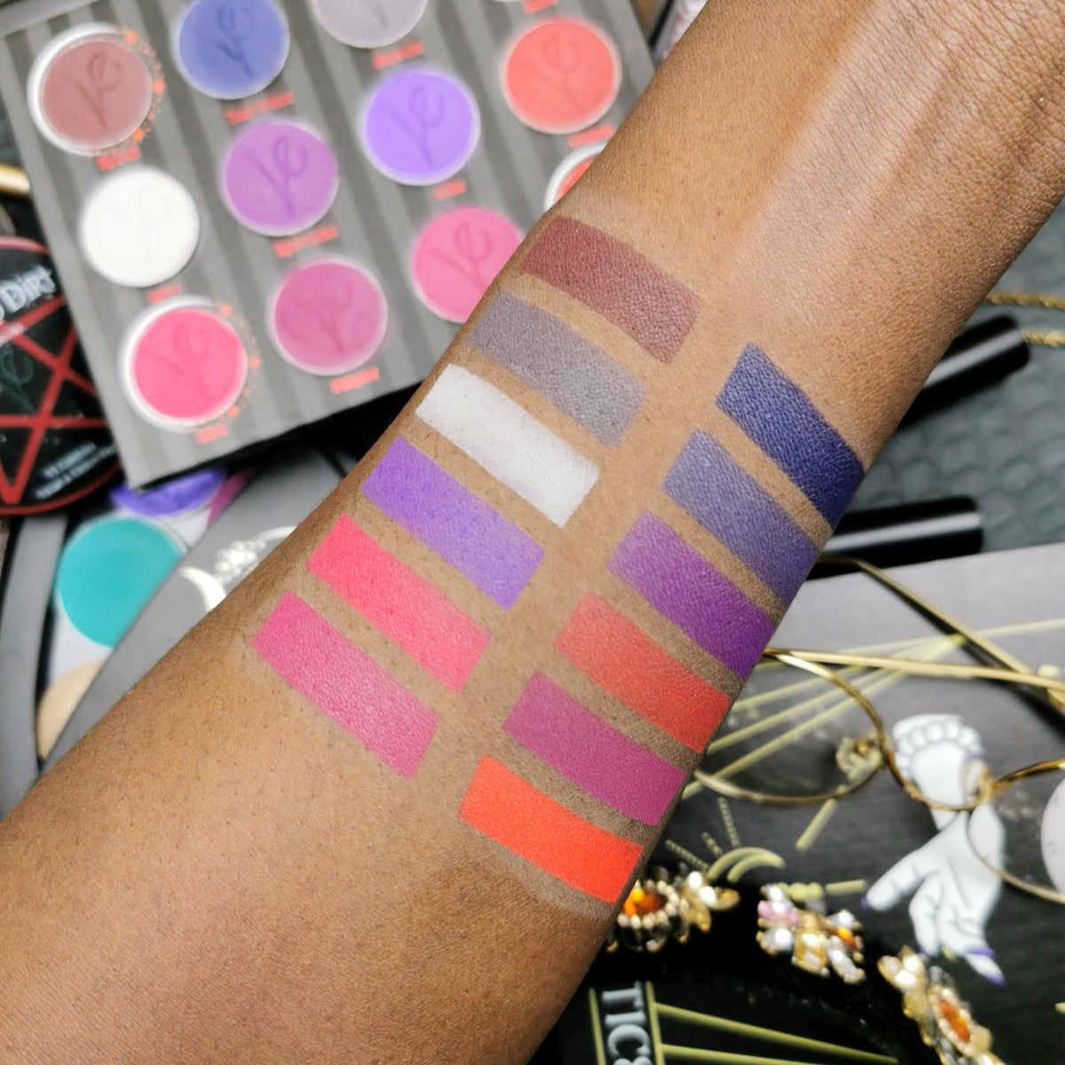 Blood Moon Palette - VE CosmeticsEyeshadow