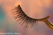 Load image into Gallery viewer, Hedge Witch - Deadly Lashes - VE CosmeticsEyelashes
