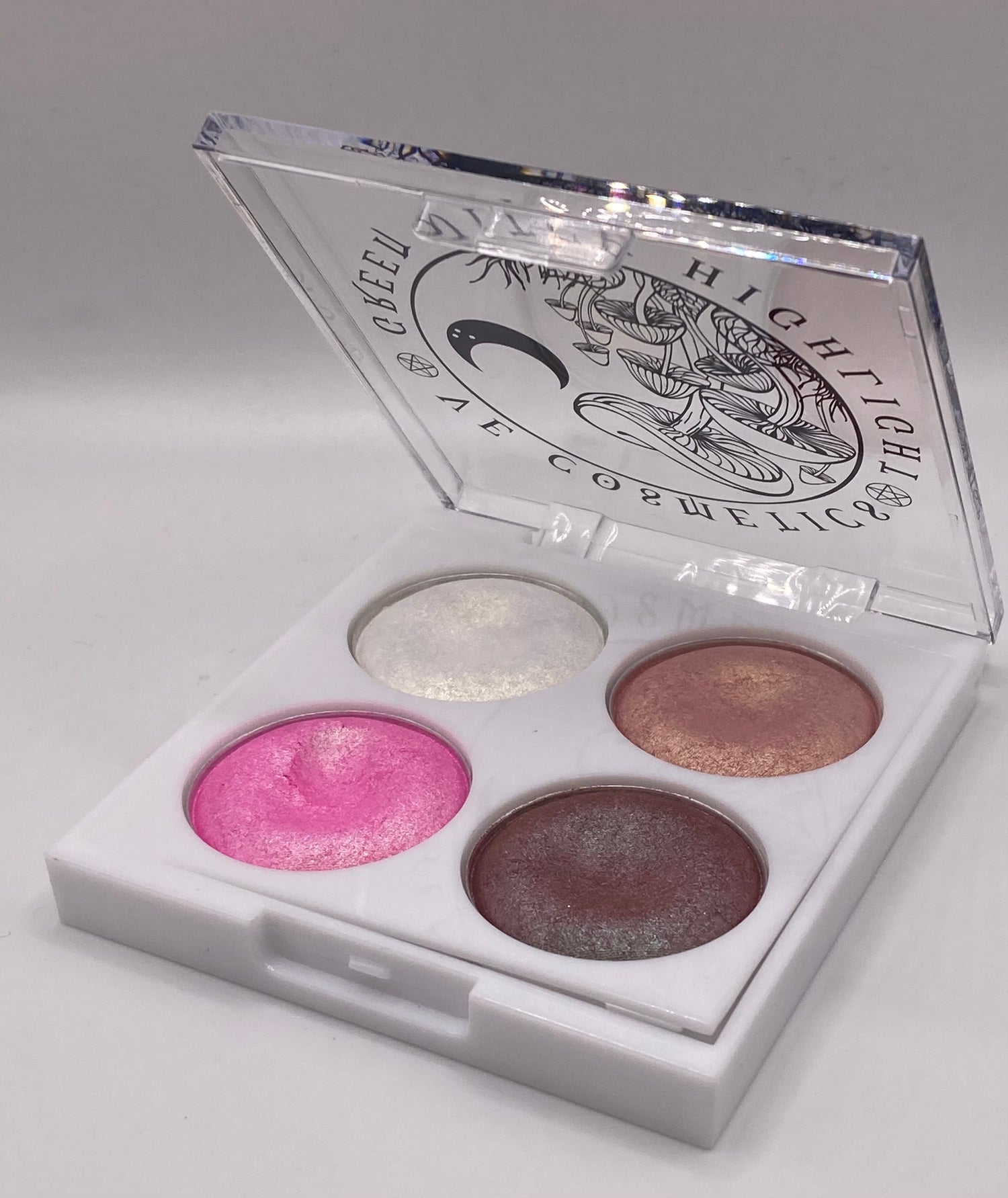 Green Witch Highlighter Ltd Edt - VE CosmeticsHighlighter