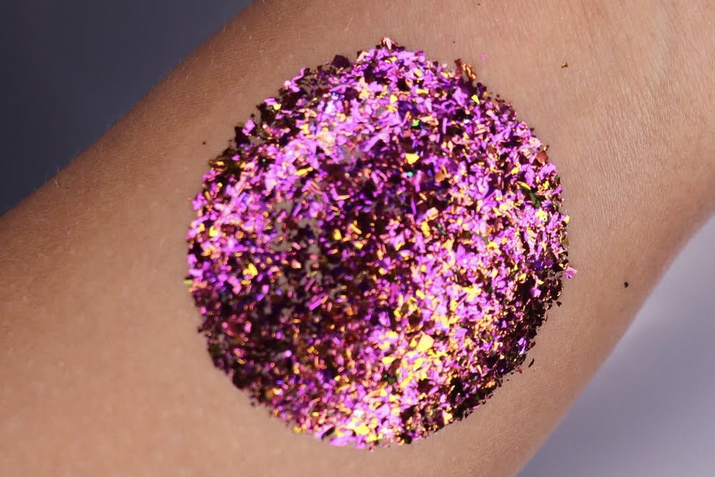 Moon Dust Duochrome Flakes - Instinct - VE Cosmeticsloose pigment