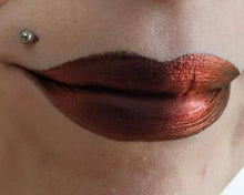 Load image into Gallery viewer, Persephone Liquid Matte Lipstick Multichrome - VE CosmeticsLipstick
