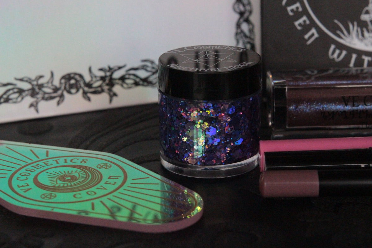 VE Cosmetics Coven keyring Ltd Edt - VE Cosmetics